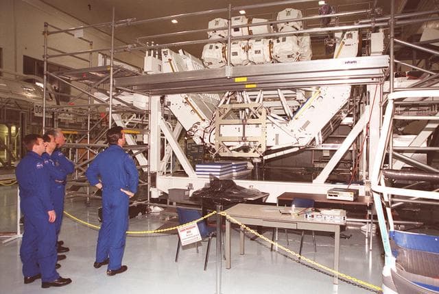 NASA image: KSC01pp0752