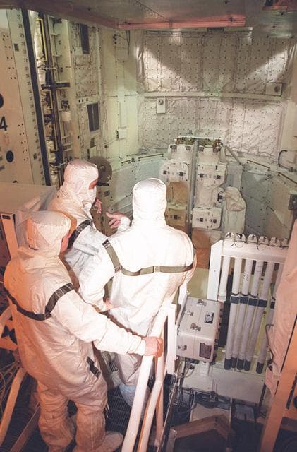 NASA image: KSC01pp0767
