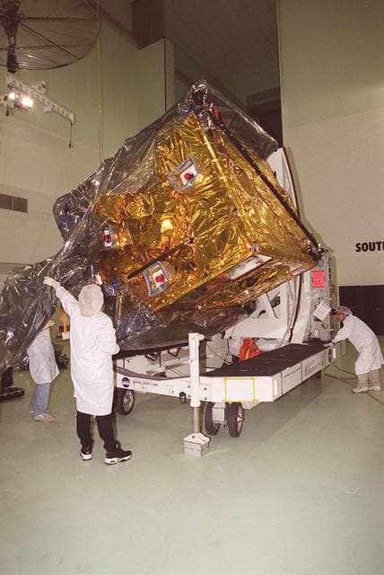 NASA image: KSC01pp0797