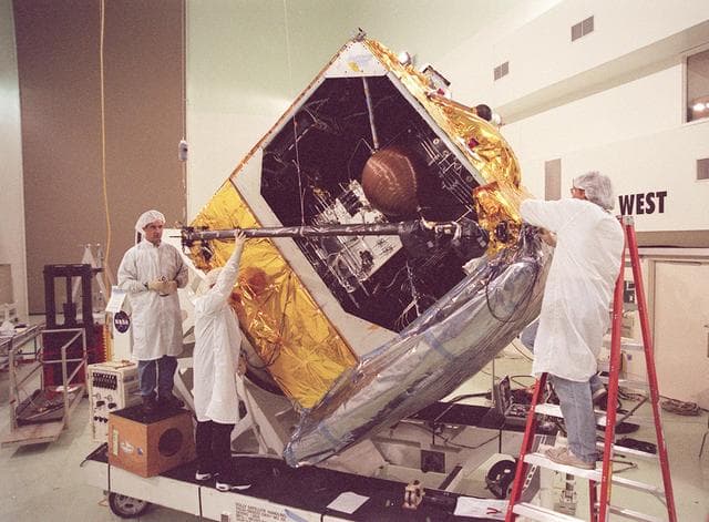 NASA image: KSC01pp0808
