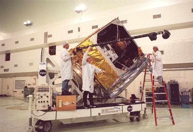 NASA image: KSC01pp0810