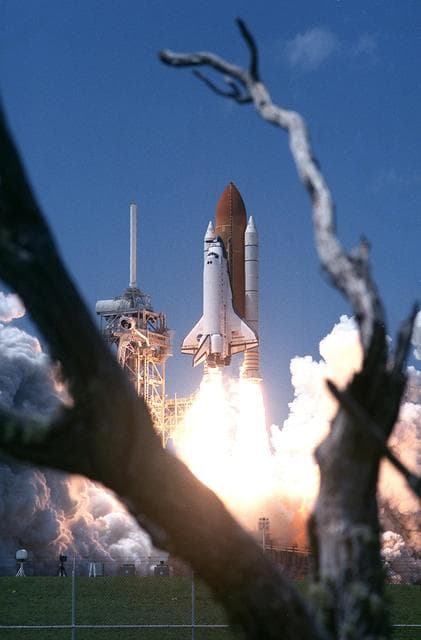 NASA image: KSC01pp0830