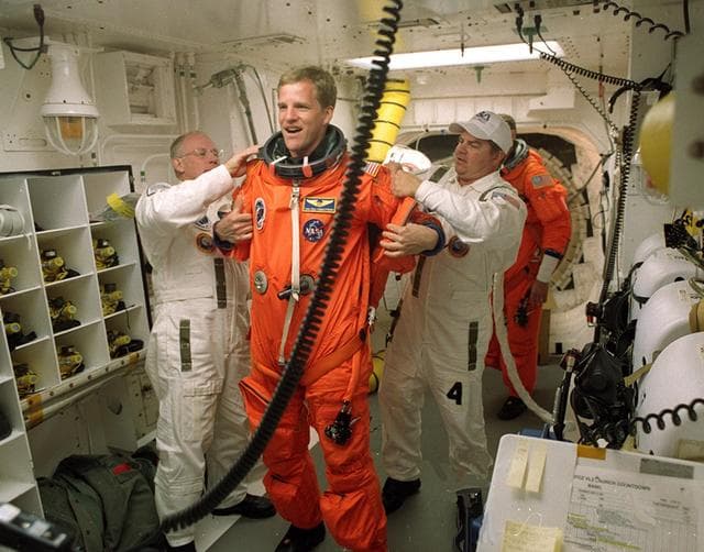 NASA image: KSC01pp0837