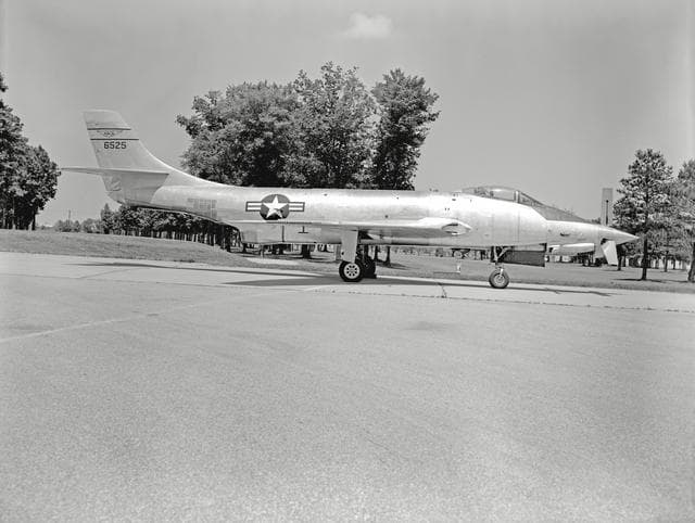 NASA image: Phase SB Propeller installed on F88B