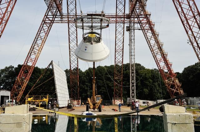 NASA image: Orion SPLASH P1 Test 7 Swing Test at NASA Langley Research Cente