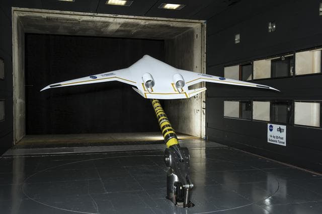 NASA image: 5.75% Scale Boeing BWB-0009G Model in NASA Langley 14x22 Foot Tu