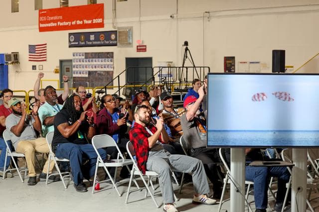 NASA image: Michoud Team Celebrates Orion Splashdown 