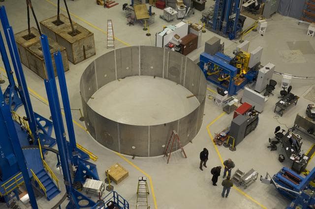 NASA image: SLS core stage simulator