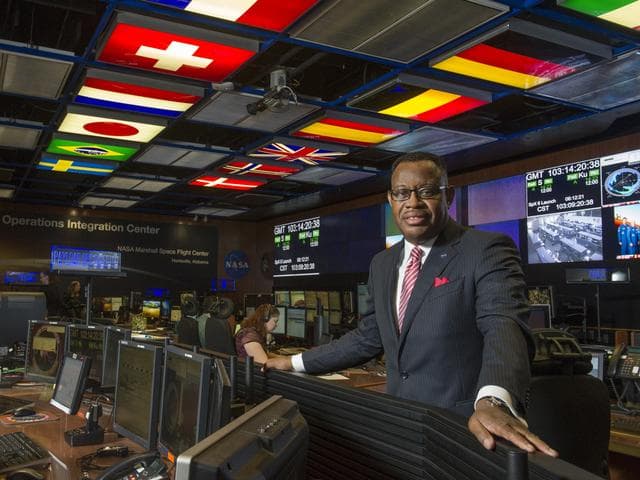 NASA image: Lewis Wooten in the MSFC Payload Operations Integration facility.
