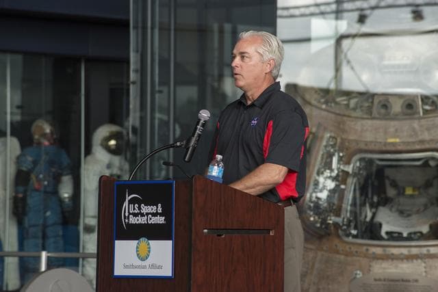 NASA image: Chris Singer addresses summer interns