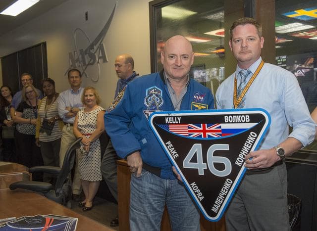 NASA image: EXPEDITION 46 PLAQUE HANGING