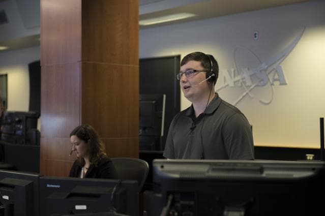 NASA image: UAH STUDENT, ROBERT HILLAN, TALKS TO ISS CREW MEMBERS