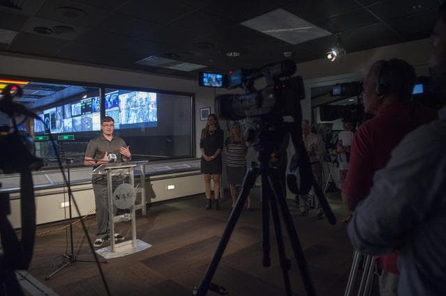 NASA image: UAH STUDENT, ROBERT HILLAN, TALKS TO ISS CREW MEMBERS