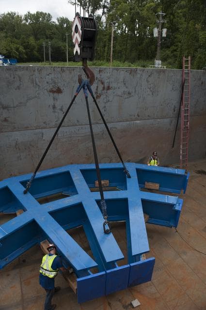 NASA image: SLS ENGINE SECTION PEDESTALS AND ENGINE SECTION SPIDER QUADRANTS