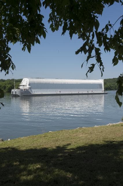 NASA image: Pegasus Barge arrives at MSFC