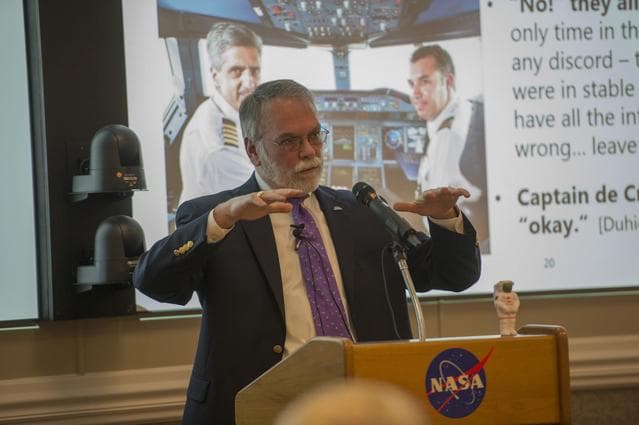 NASA image: Dr. Dale Thomas presents at the Shared Experiences Forum