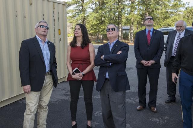 NASA image: Senator Doug Jones (D-AL) Tour of MSFC Facilities