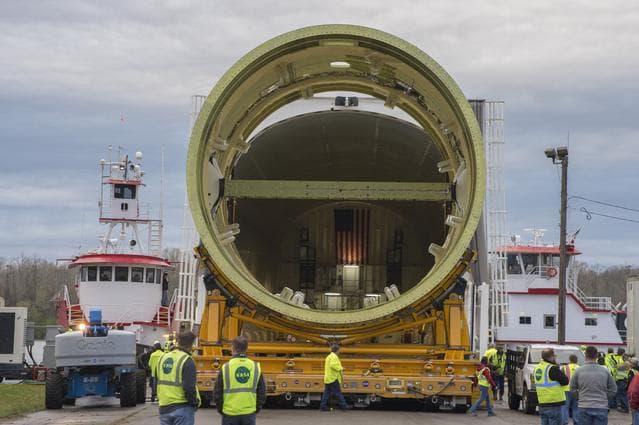 NASA image: The SLS Stages Intertank Structural Test Assembly (STA) arrives at MSFC 