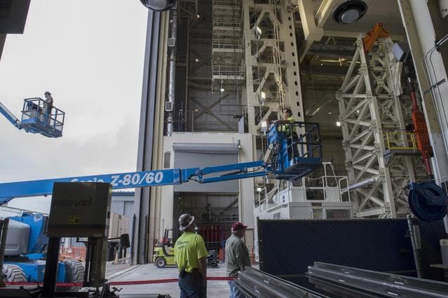 NASA image: SLS Intertank Test Article, ITA, is attached to crosshead of loa