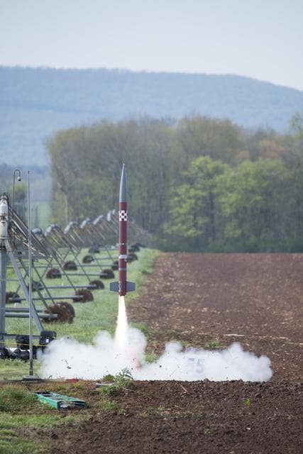 NASA image: 2018 Student Launch Initiative at Bragg Farms.