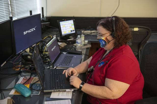 NASA image: MSFC Teams at MSFCC Moniter Launch Conditions for Crew 1 Mission