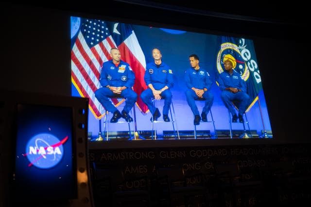 NASA image: Artemis III Update and Crew Announcement Viewing at HQ