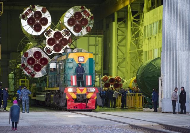 NASA image: Expedition 51 Rollout