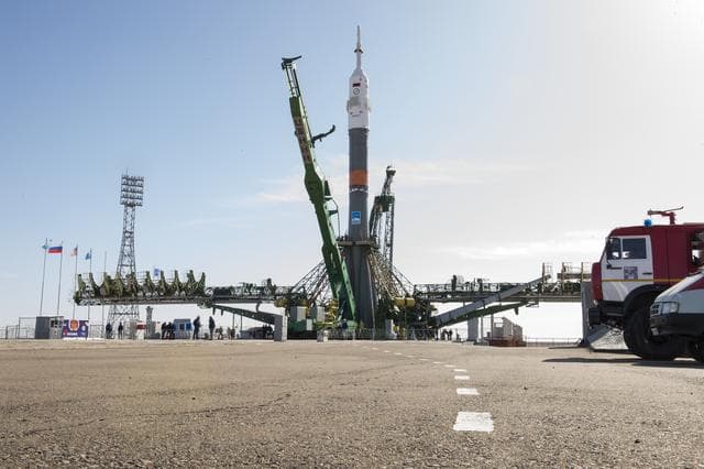 NASA image: Expedition 51 Rollout