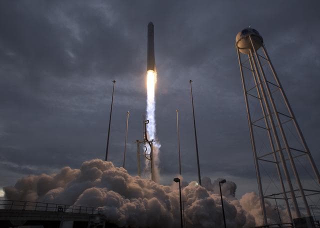NASA image: Orbital ATK CRS-8 Launch