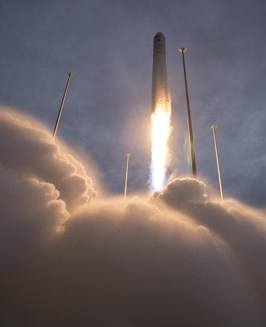 NASA image: Orbital ATK CRS-8 Launch