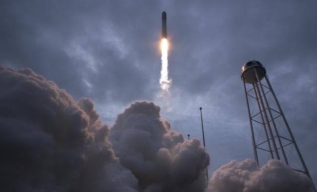NASA image: Orbital ATK CRS-8 Launch