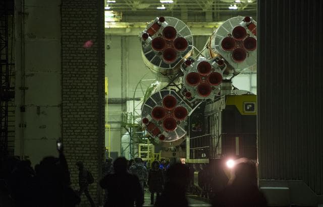 Expedition 54 Soyuz Rollout