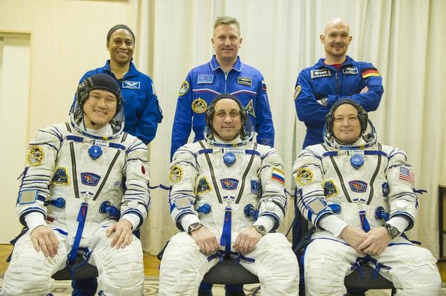 NASA image: Expedition 54 Preflight