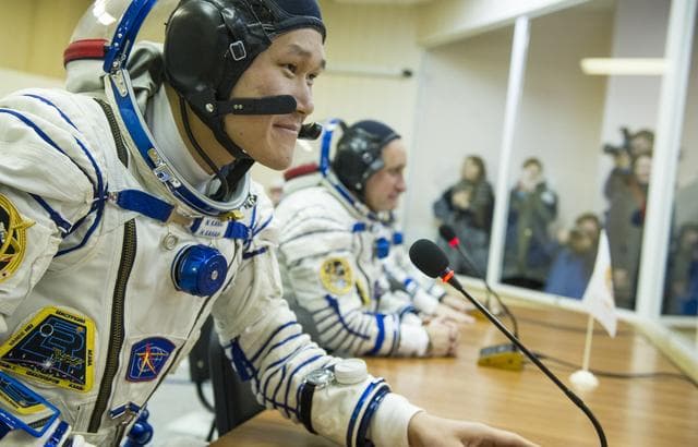 NASA image: Expedition 54 Preflight