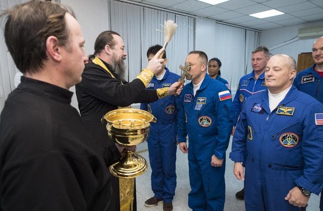 NASA image: Expedition 54 Preflight