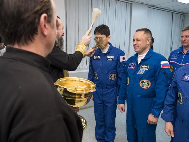 NASA image: Expedition 54 Preflight