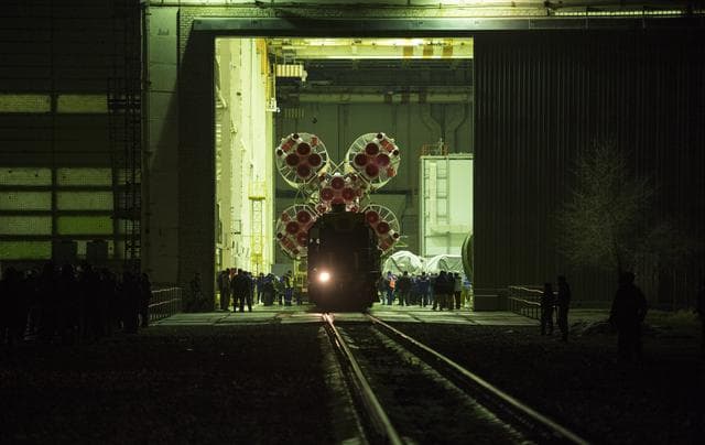NASA image: Expedition 55 Soyuz Rollout