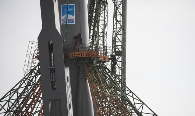 NASA image: Expedition 55 Soyuz Rollout