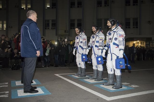 NASA image: Expedition 55 Preflight