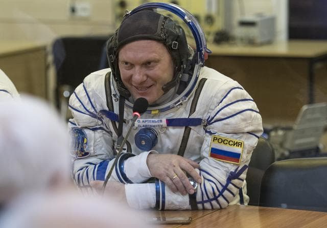 NASA image: Expedition 55 Preflight