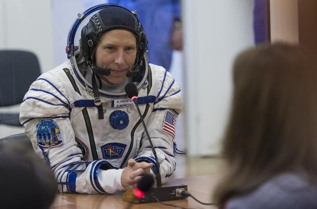 NASA image: Expedition 55 Preflight