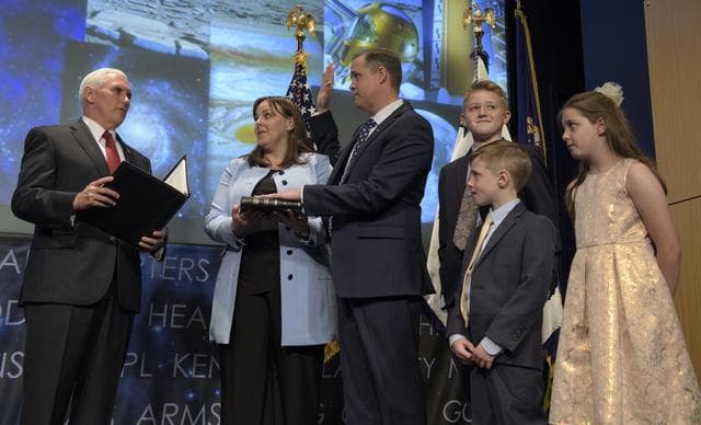 NASA image: Bridenstine Sworn In As NASA Administrator