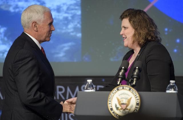 NASA image: Bridenstine Sworn In As NASA Administrator