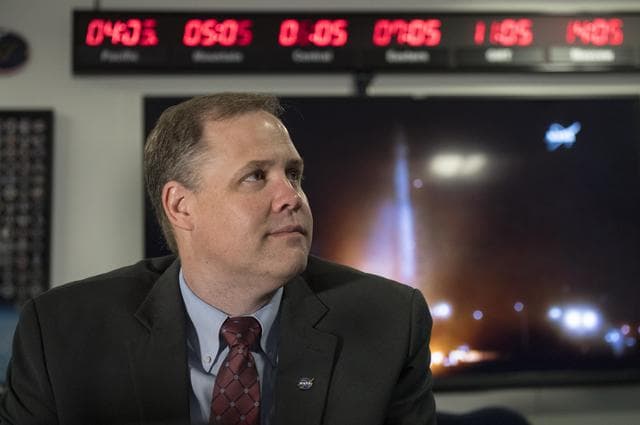 NASA image: NASA Administrator Watches InSight Launch