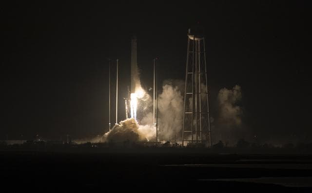 NASA image: Orbital ATK CRS-9 Launch
