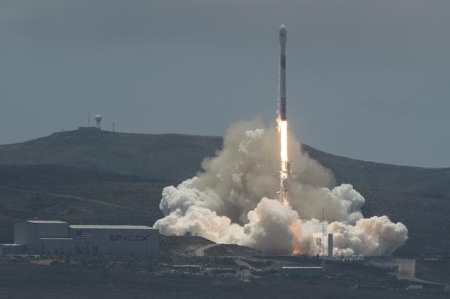 NASA image: GRACE-FO Launch