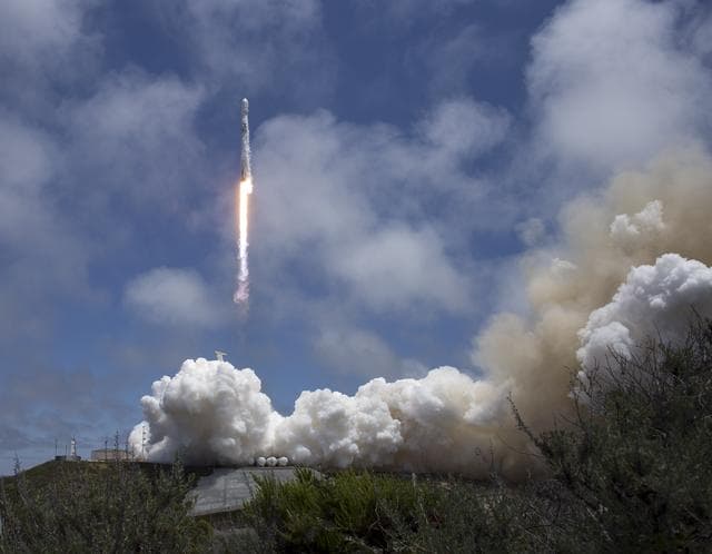 NASA image: GRACE-FO Launch