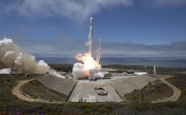 NASA image: GRACE-FO Launch