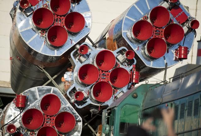 NASA image: Expedition 56 Soyuz Rollout