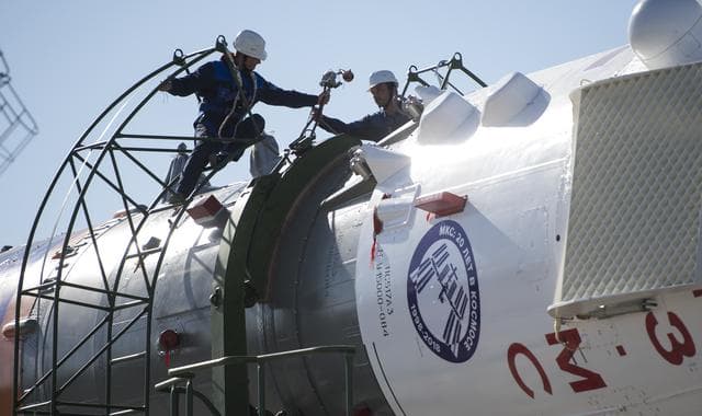 NASA image: Expedition 56 Soyuz Rollout